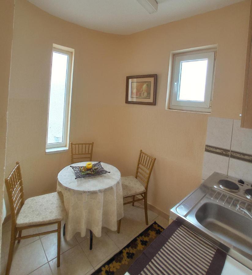 Apartmani Andrijana Ulcinj Exterior foto